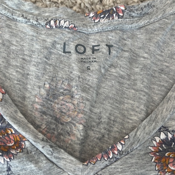 Loft Floral Vneck T-shirt - Picture 2 of 5
